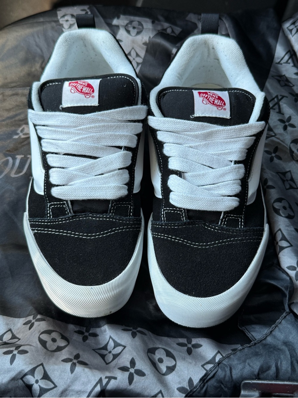 Vans Old Skool Black White Skate Shoes Men’s Size 11